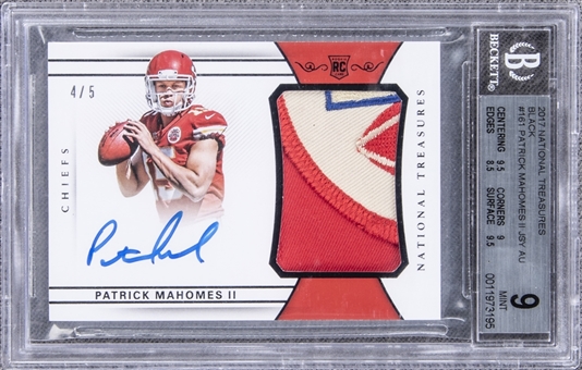 2017 Panini National Treasures Black #161 Patrick Mahomes Signed Patch Rookie Card (#4/5) – BGS MINT 9/BGS 10